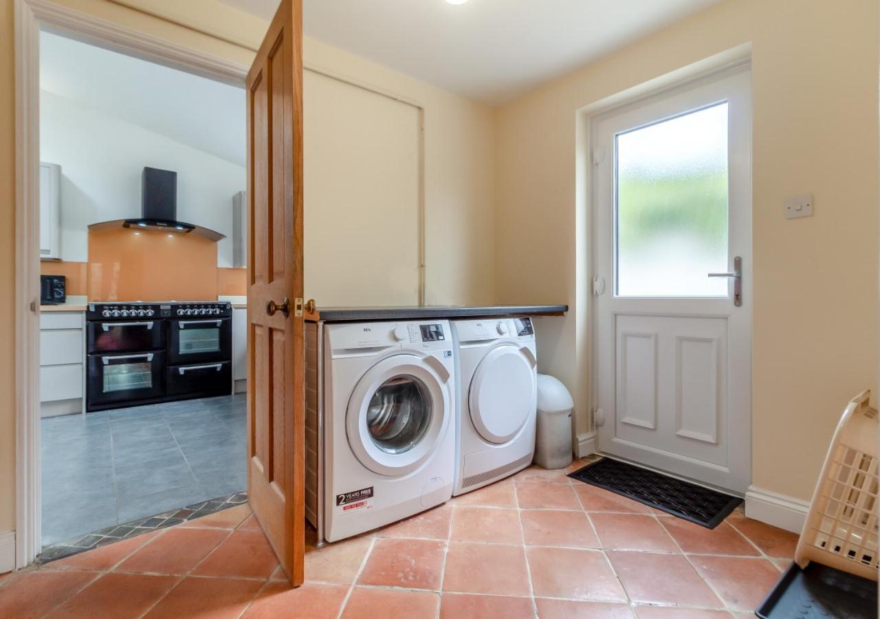 39 London Road Villa Хейлсуърт Екстериор снимка
