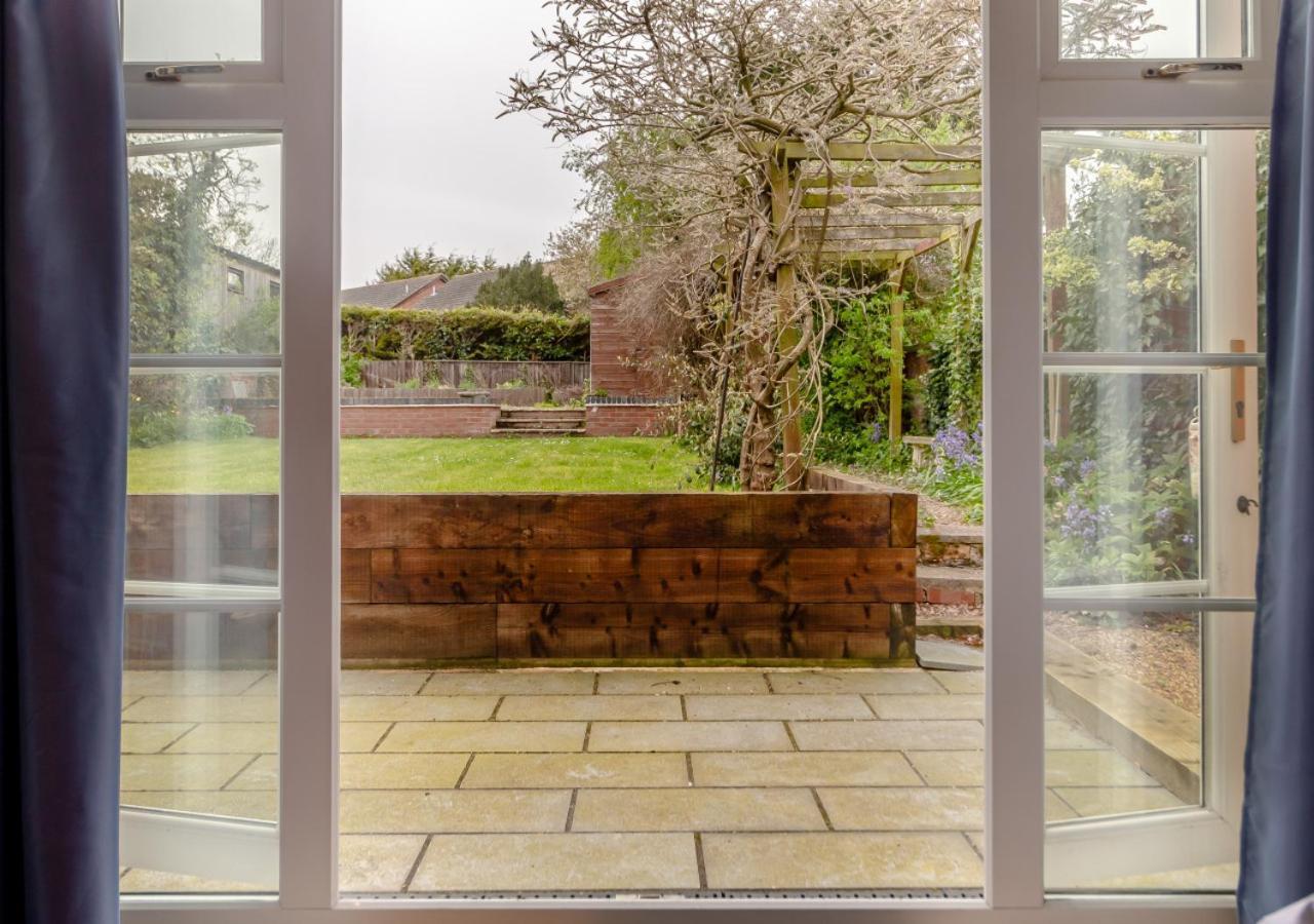 39 London Road Villa Хейлсуърт Екстериор снимка